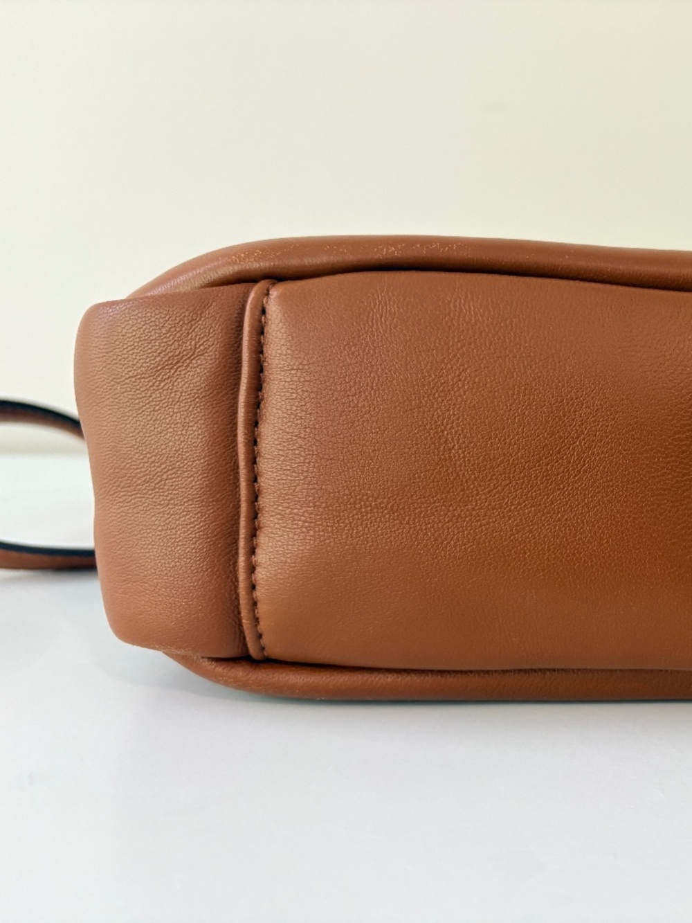 Lauren Ralph Lauren Sophee Soft Leather Pillow Flap Crossbody Bag - Picture 5 of 8